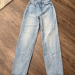 American Eagle Outfitters Light Blue High-Rise Straight Jeans